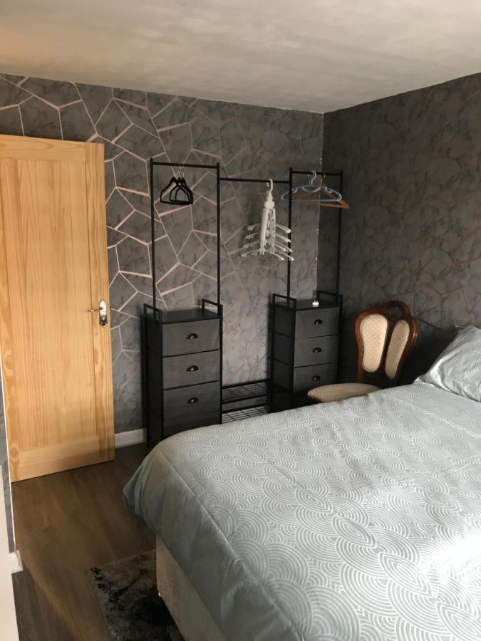 Double Room Next To Burnham Elizabeth Line Station Slough Exterior photo